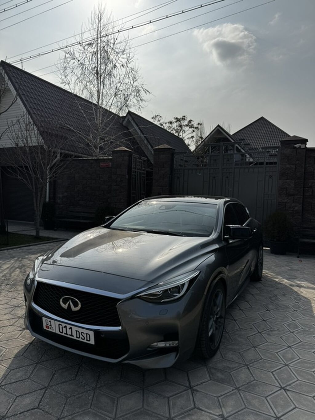 Infiniti Q30 2017, 2 л, робот, бензин: фото 2