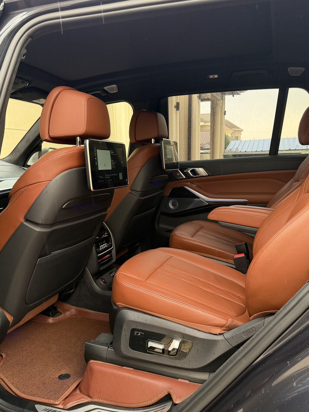 BMW X7: 2021 г., 3 л, Автомат, Бензин, Внедорожник: фото 7
