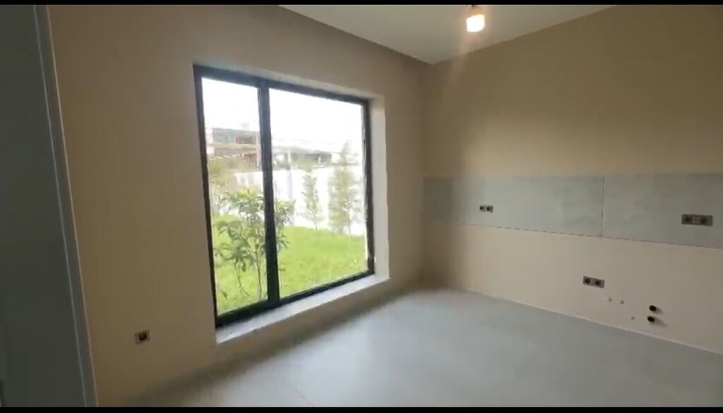 Buzovna 5 otaqlı, 121 kv. m, Yeni təmirli