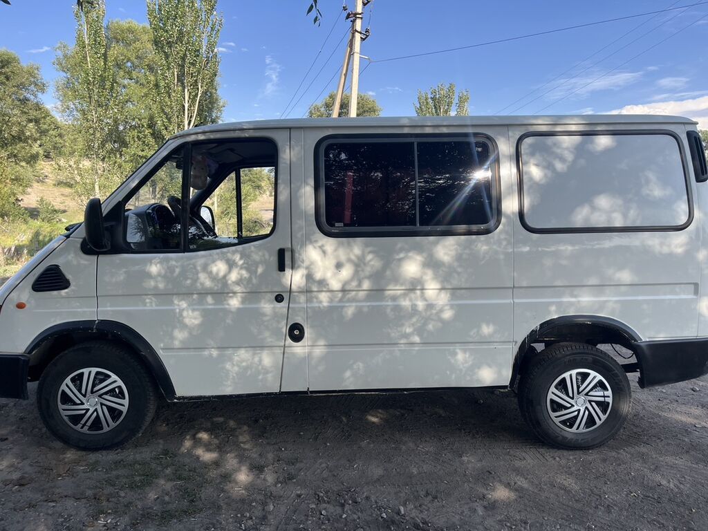 Ford Transit: 2000 г., 2.5 л, Механика, Дизель, Фургон: фото 3