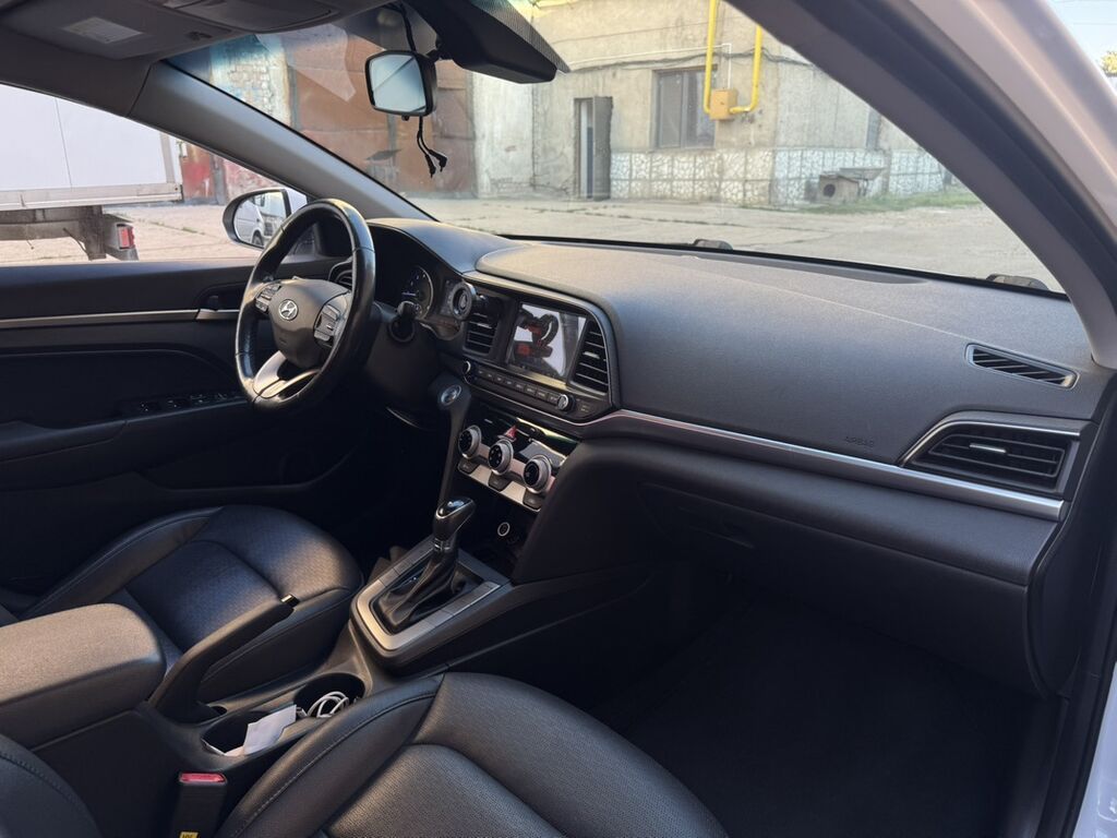 Hyundai Elantra: 2019 г., 1.6 л, Газ, Седан: фото 7