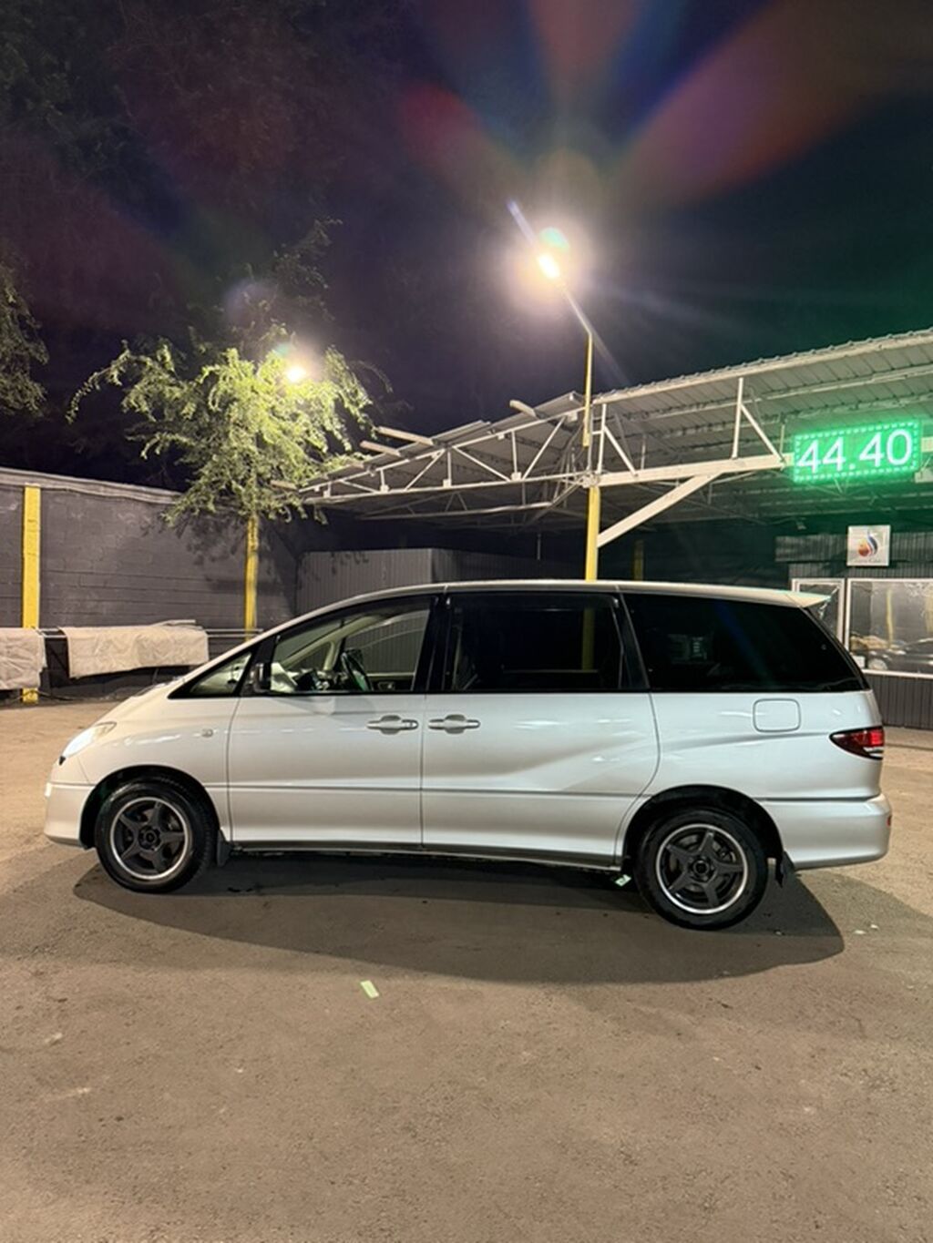 Toyota Estima: 2003 г., 2.4 л, Автомат, Бензин, Минивэн: фото 2