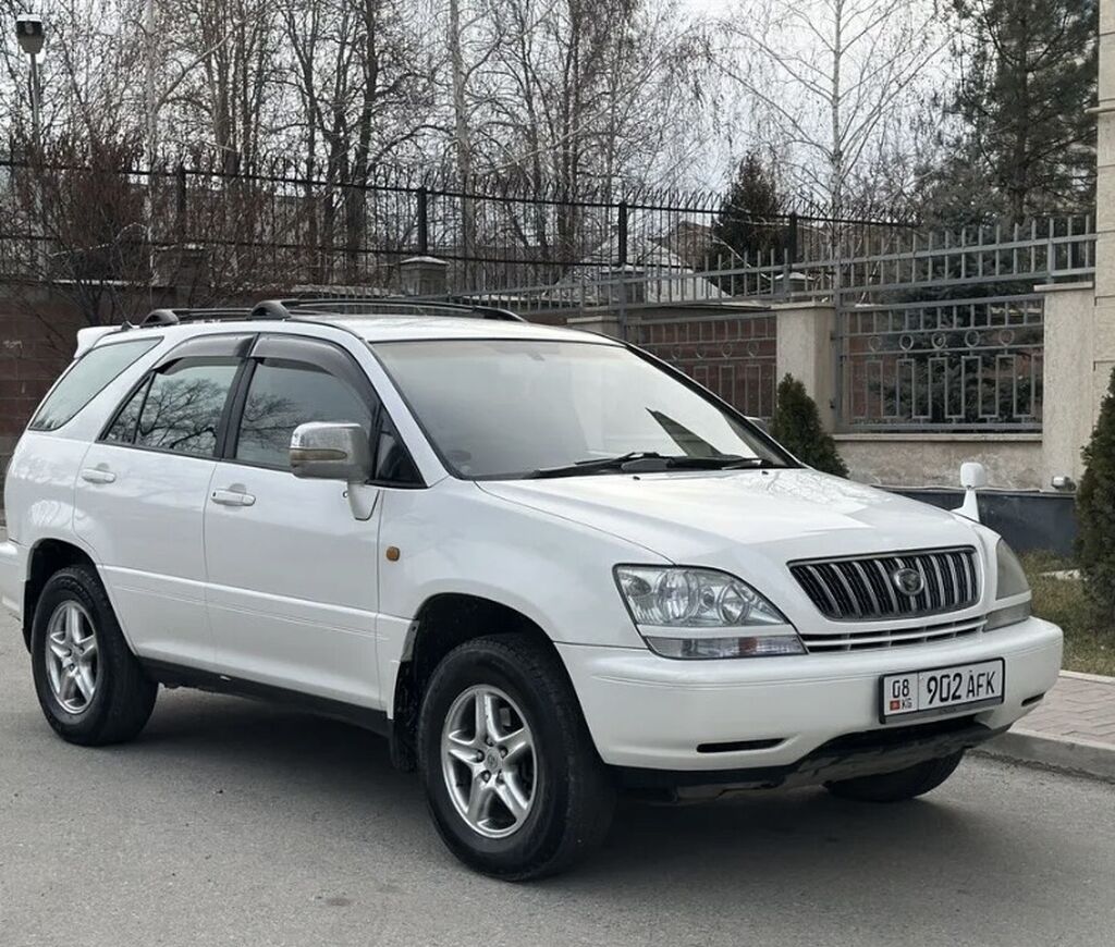 Toyota Harrier: 2002 г., 2.4 л, Автомат, Бензин, Кроссовер — фото 3