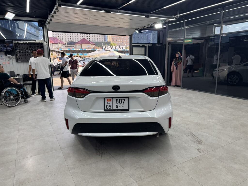 Toyota Corolla: 2022 г., 1.2 л, Автомат, Бензин, Седан: фото 6