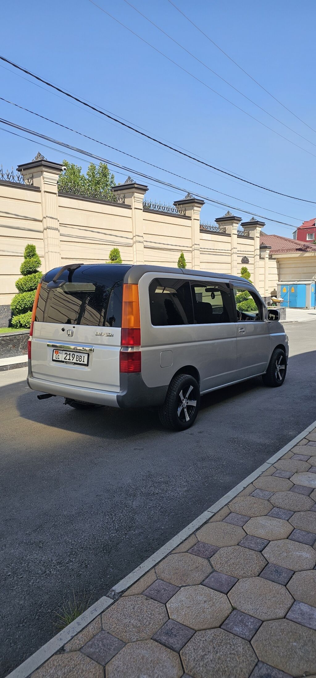 Honda Stepwgn: 2001 г., 2 л, Автомат, Бензин, Минивэн: фото 3