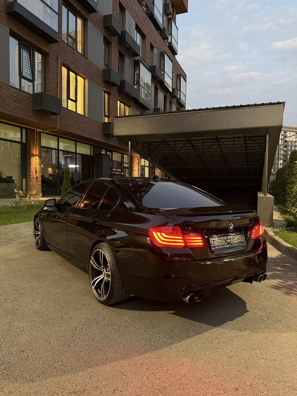 BMW 5 series: 2014 г., 3 л, Автомат, Бензин, Седан: фото 3