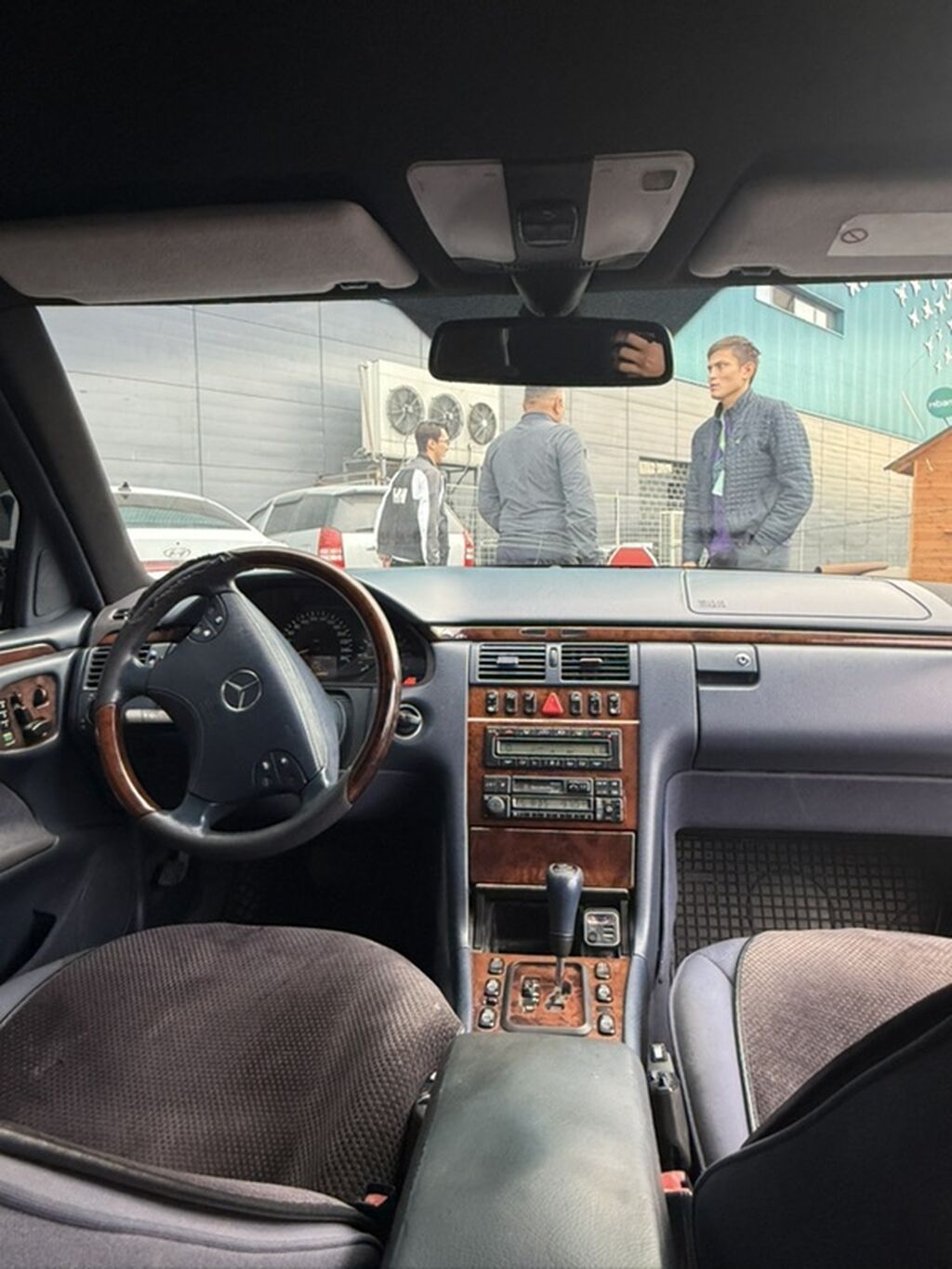Mercedes-Benz E-Class: 2001 г., 4.3 л, Автомат, Бензин, Седан: фото 7