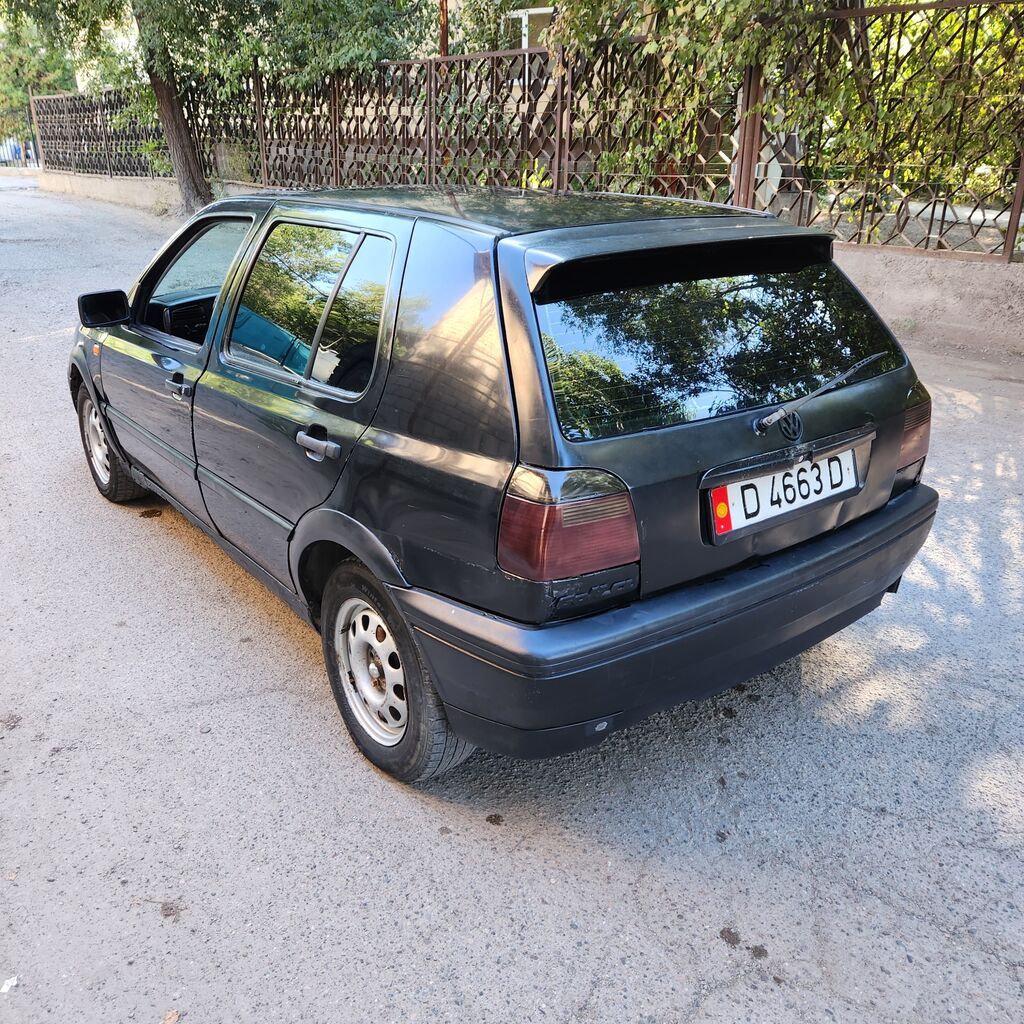 Volkswagen Golf: 1995 г., 1.6 л, Механика, Бензин, Хэтчбэк: фото 6