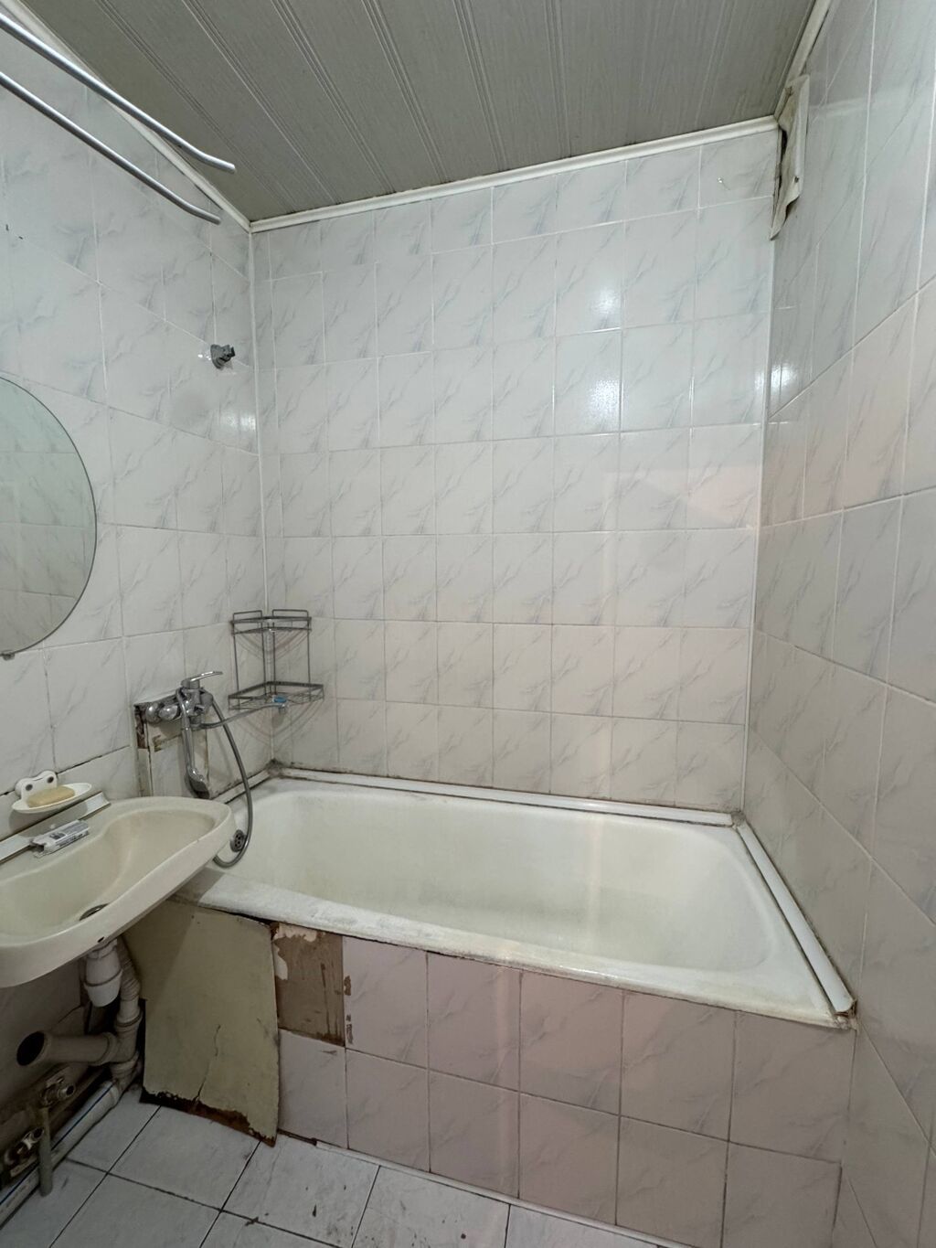 2 комнаты, 54 м², 9 мкр 106 серия, 9 этаж, Старый ремонт: фото 3