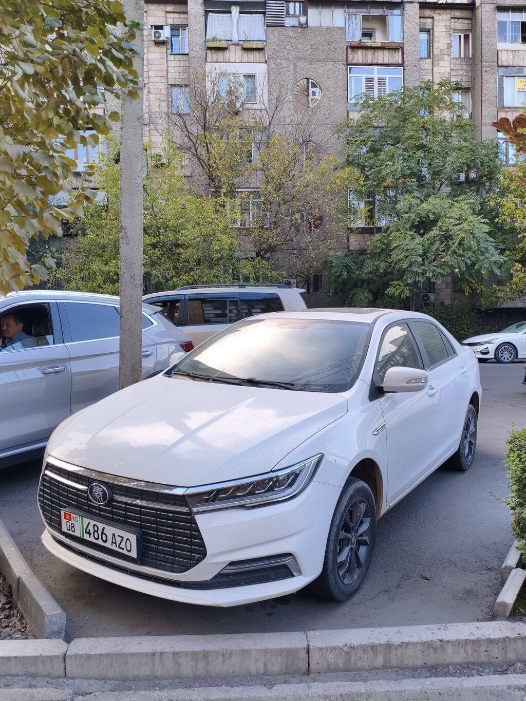BYD Qin: 2021 г., Электромобиль, Седан: фото 1