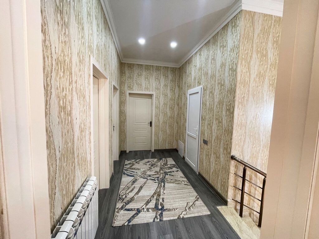 6 otaqlı, 180 kv. m, Yeni təmirli