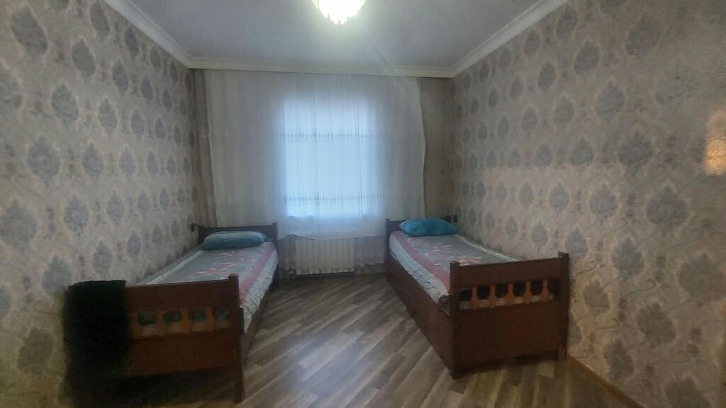 4 otaqlı, 100 kv. m, Kredit yoxdur, Orta təmir