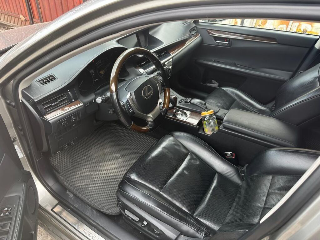 Lexus ES: 2015 г., 2.5 л, Автомат, Гибрид, Седан: фото 2