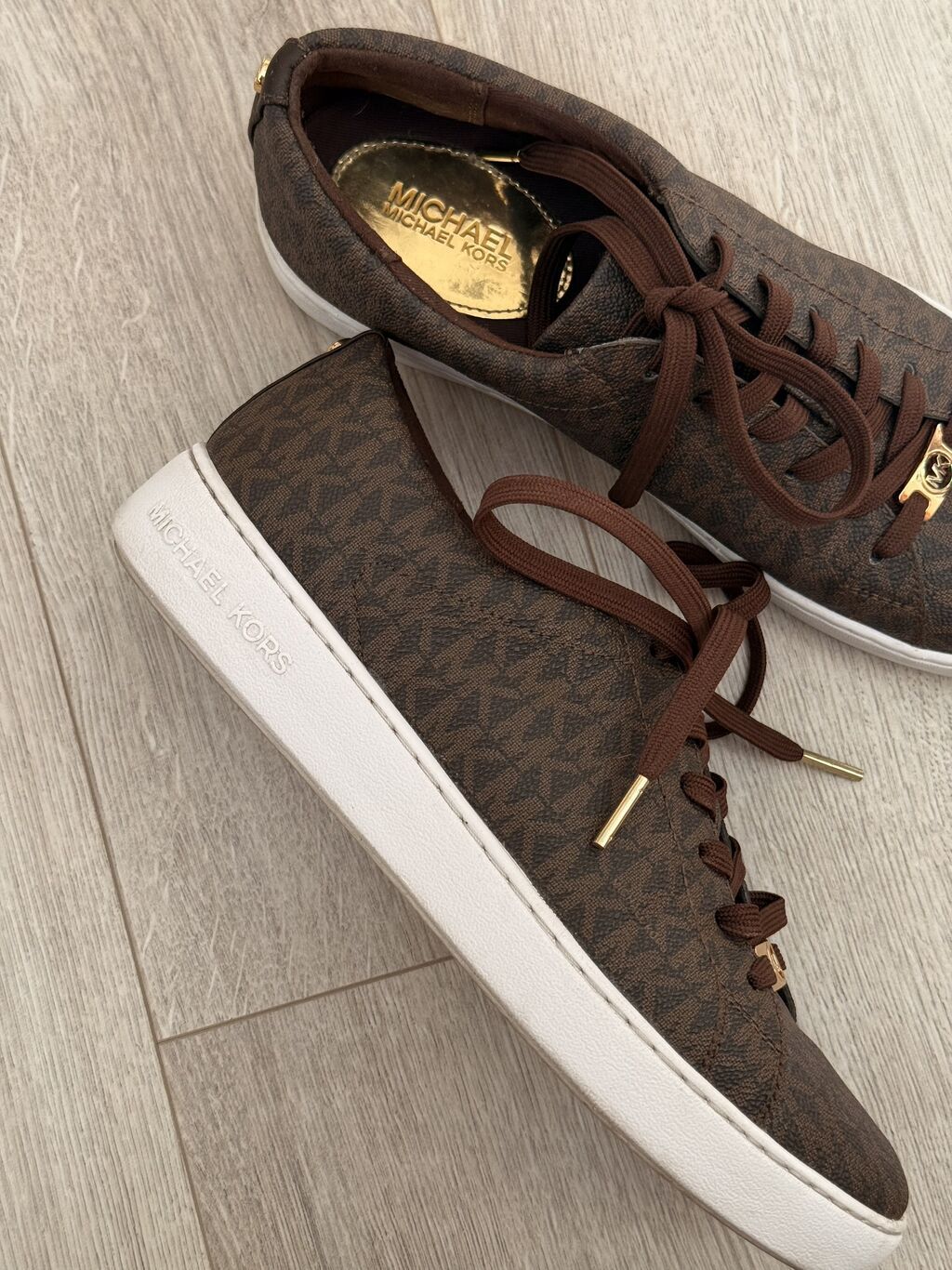 Кроссовки Michael Kors в отличном состоянии как новые Размер 9M: фото 2