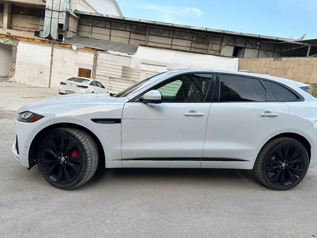Jaguar F-Pace: 2018 г., 3 л, Автомат, Бензин, Кроссовер — фото 4