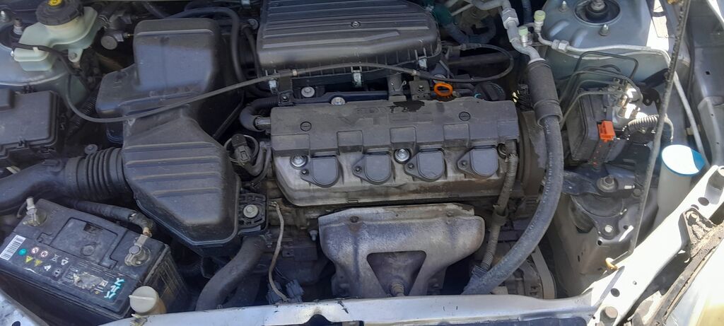 Honda Civic: 2003 г., 1.5 л, Механика, Бензин, Хэтчбэк: фото 3