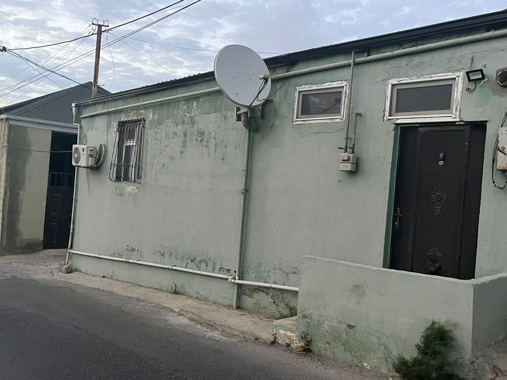 Binəqədi qəs. 2 otaqlı, 40 kv. m, Kredit var, Yeni təmirli