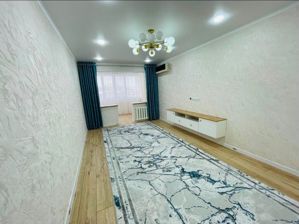 3 комнаты, 64 м², 7 мкр 104 серия, 4 этаж, Дизайнерский ремонт: фото 2