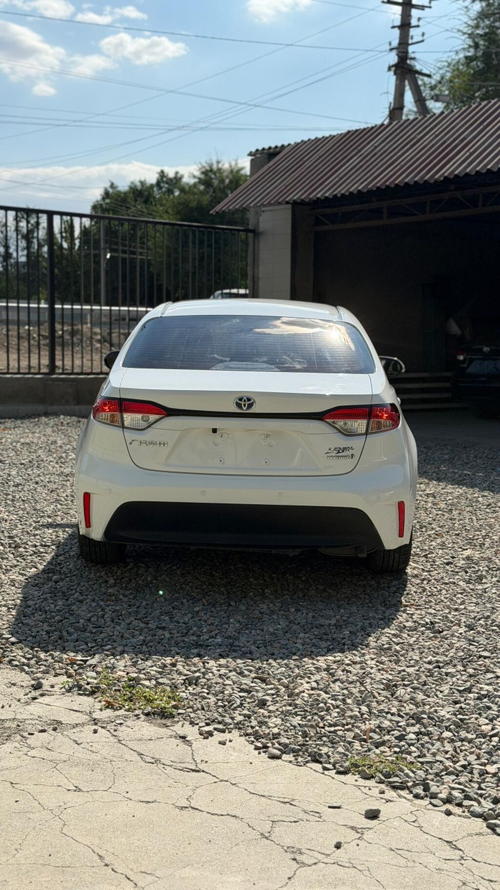 Toyota Levin: 2023 г., 1.8 л, Вариатор, Гибрид, Седан: фото 2