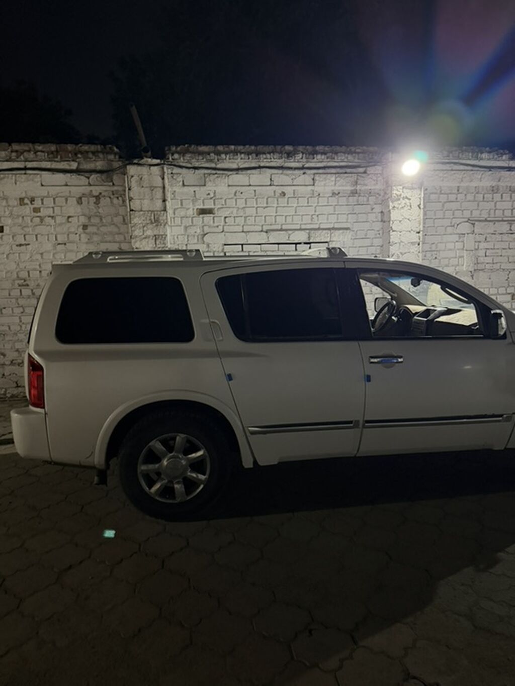 Infiniti QX56: 2005 г., 5.6 л, Автомат, Газ, Внедорожник: фото 6