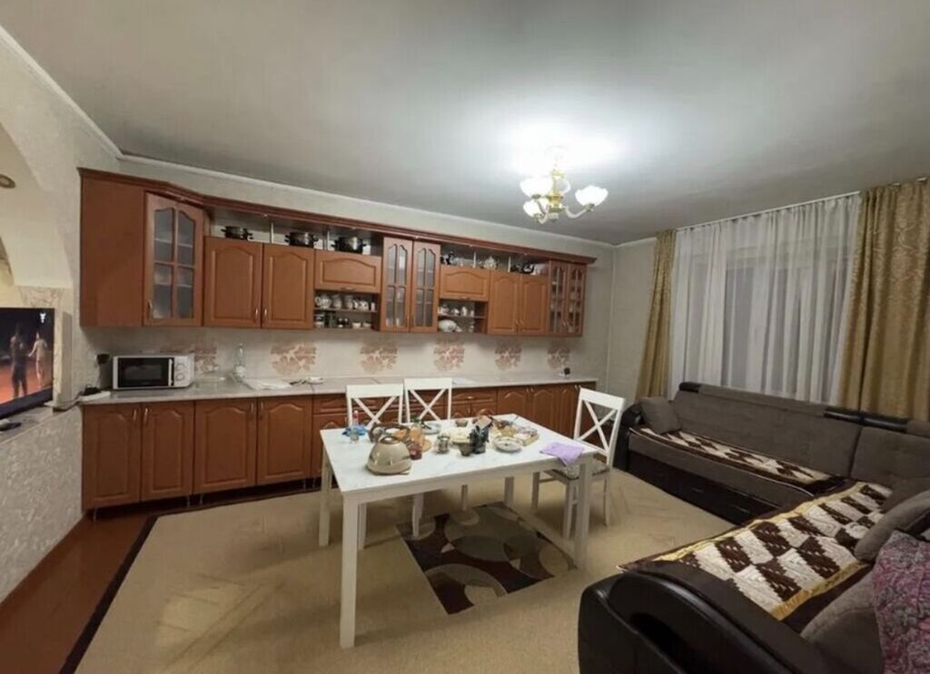 4 комнаты, 180 м², 8 соток, Бишкек, Арча-Бешик ж/м Агентство недвижимости: фото 5