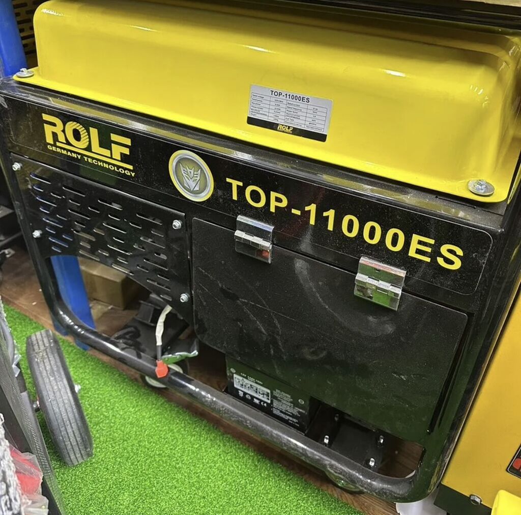 Бензиновый электрогенератор ROLF TOP-11000ES - Тип: бензиновый: фото 1
