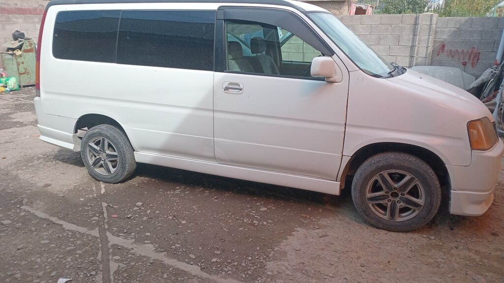 Honda Stepwgn: 2000 г., Минивэн: фото 2
