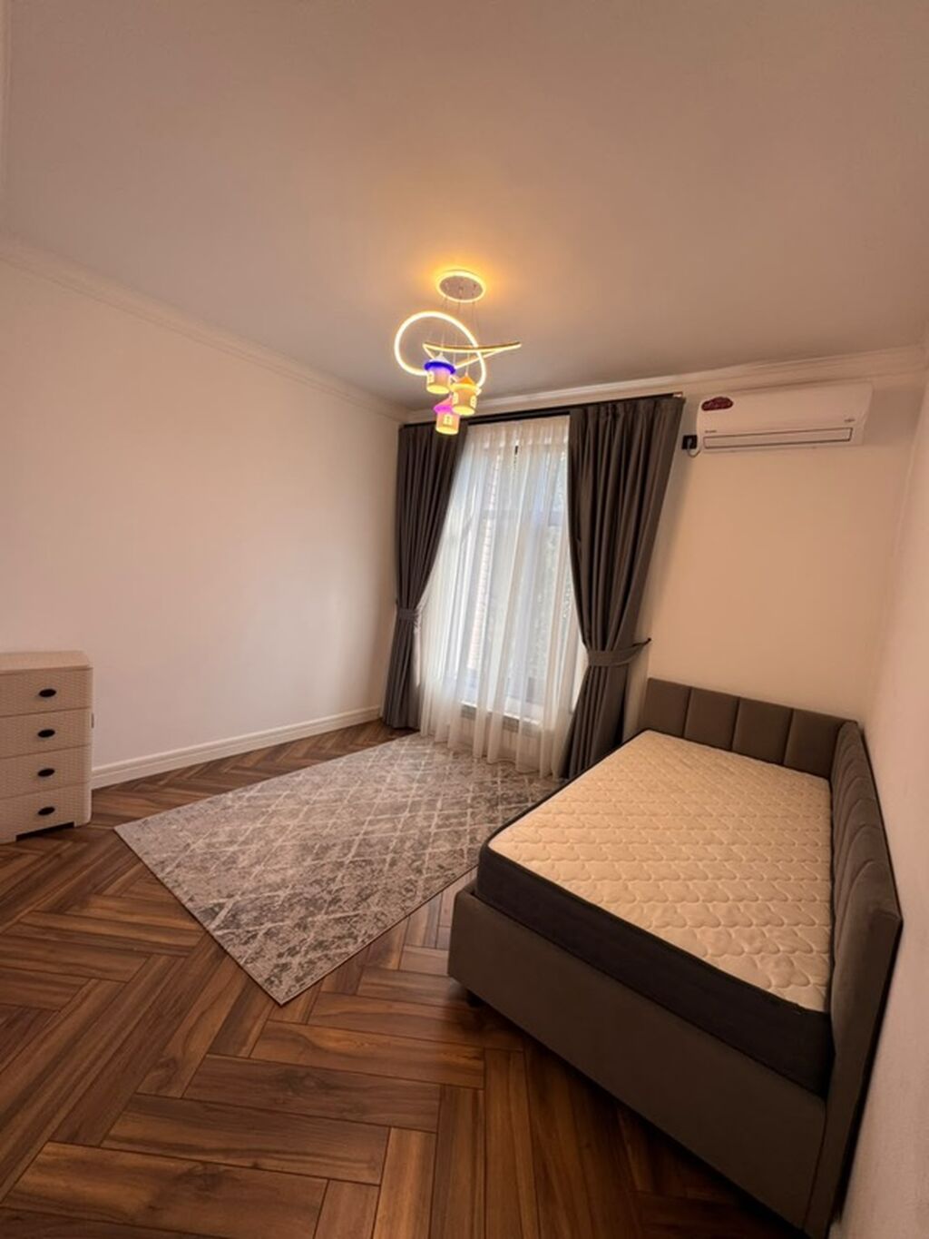 6 комнат, 370 м², 4 соток, Бишкек, Риэлтор: фото 7