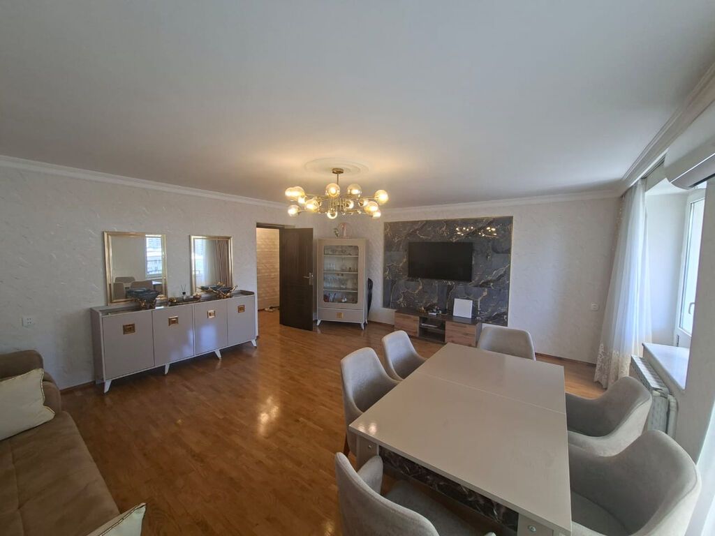 Bakı, 3 otaqlı, Köhnə tikili, 75 kv. m