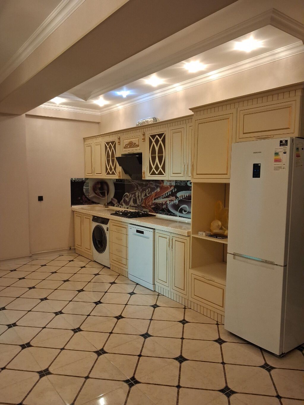 3 otaqlı, Yeni tikili, 94 kv. m
