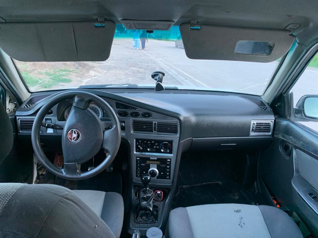 Daewoo Nexia: 2010 г., 1.6 л, Механика, Бензин, Седан: фото 4