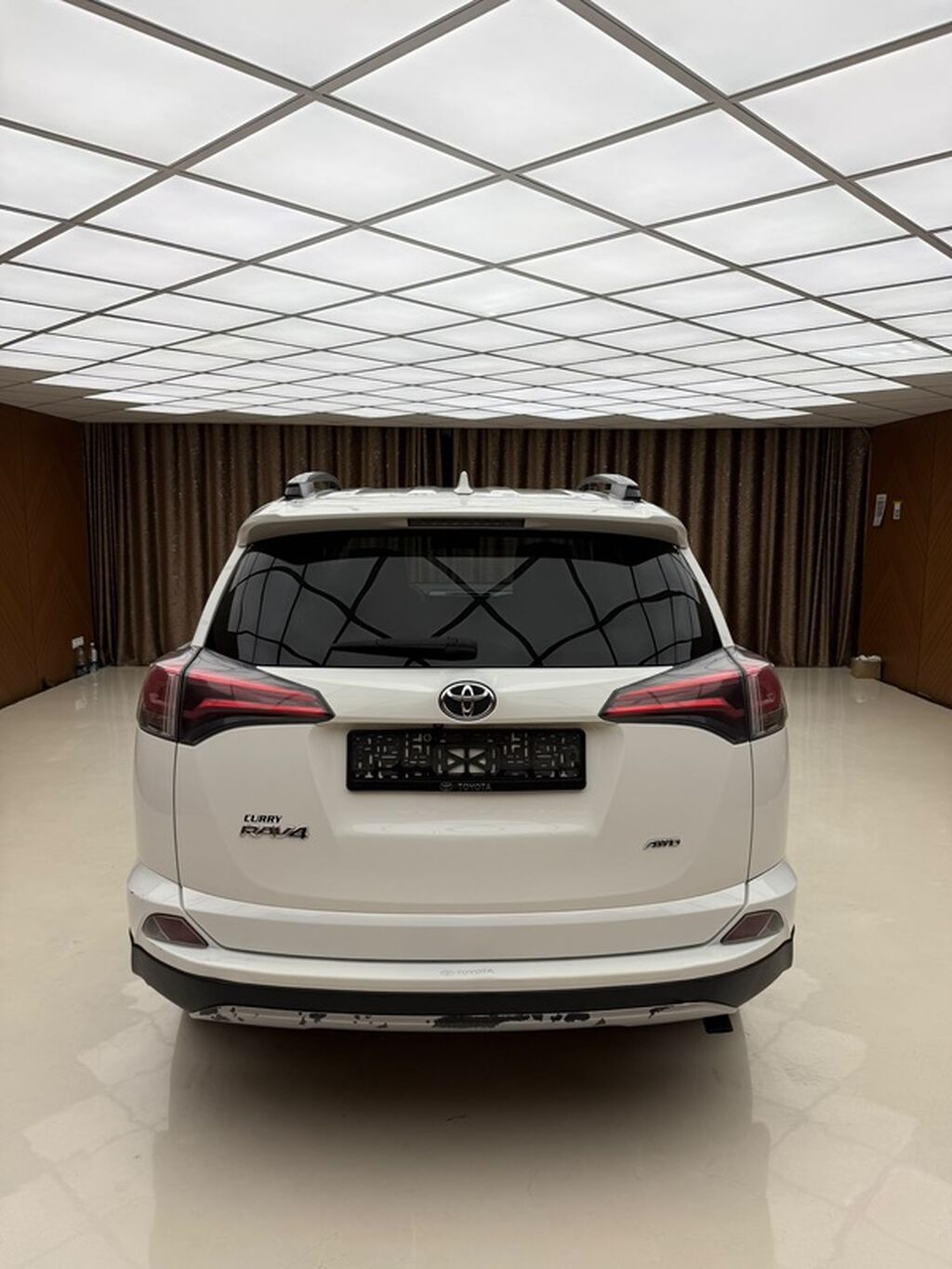 Toyota RAV4: 2018 г., 2.5 л, Автомат, Бензин, Кроссовер: фото 4