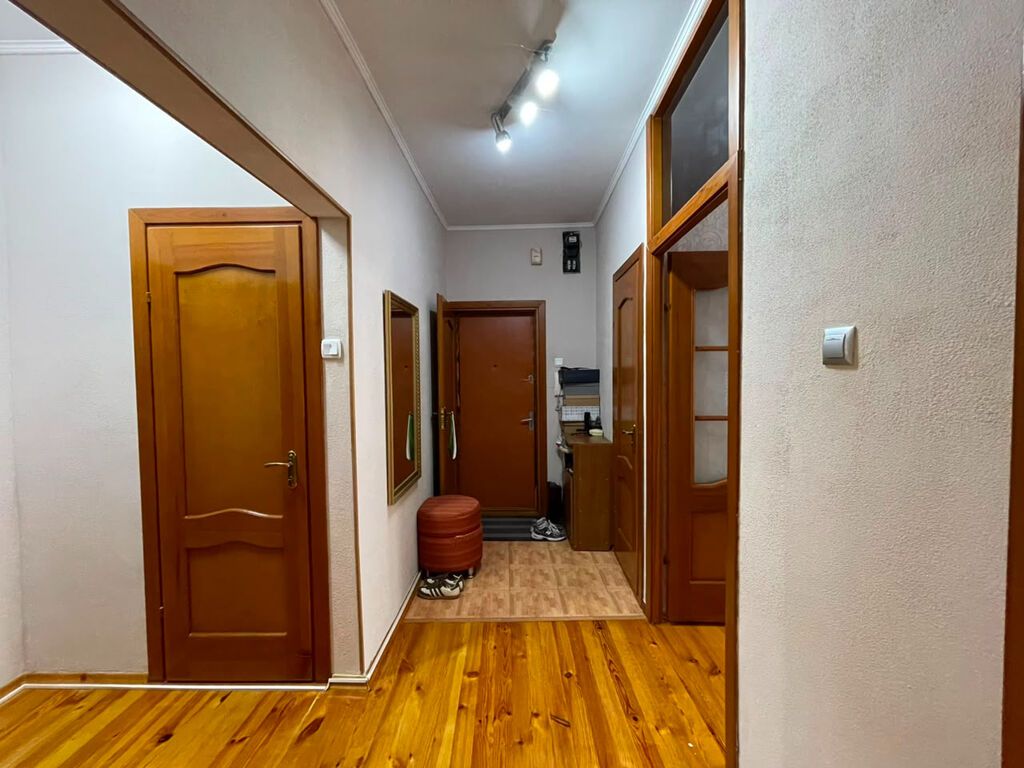 3 комнаты, 74 м², 12 мкр 105 серия, 1 этаж, Косметический ремонт: фото 7