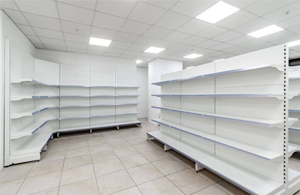 Полки бишкек. Торговые стеллажи для магазина. Торговое оборудование металлическое. Dia торговое оборудование