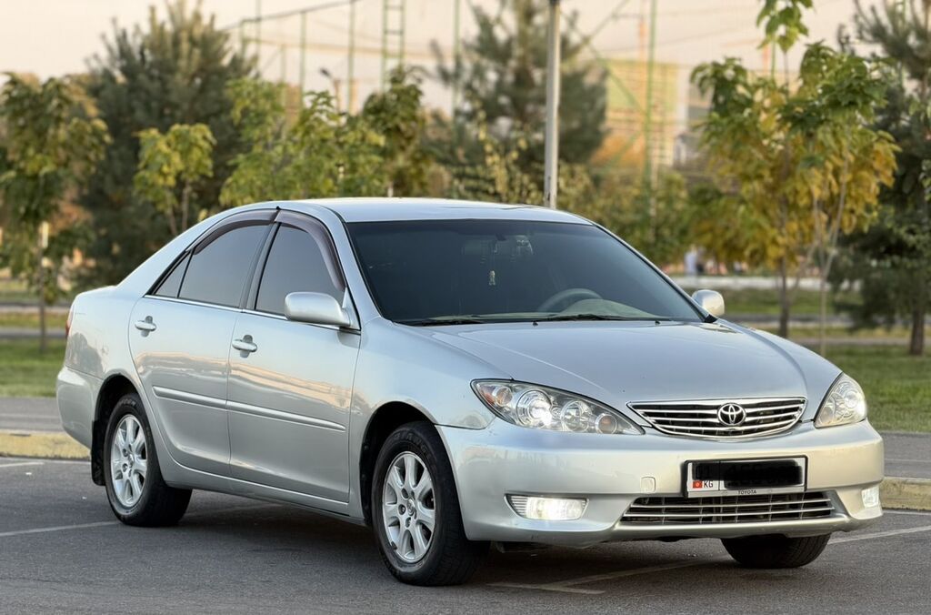 Toyota Camry: 2005 г., 2.4 л, Автомат, Газ, Седан: фото 2