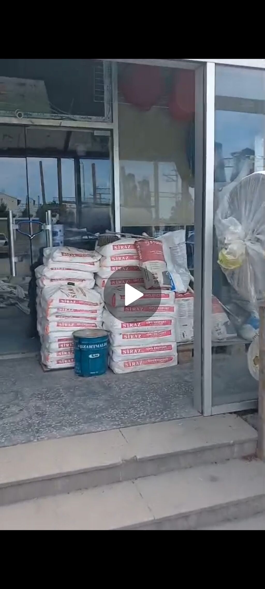 Obyekt icareye verilir 100kv yaninda kosk doner xana kafe var 3