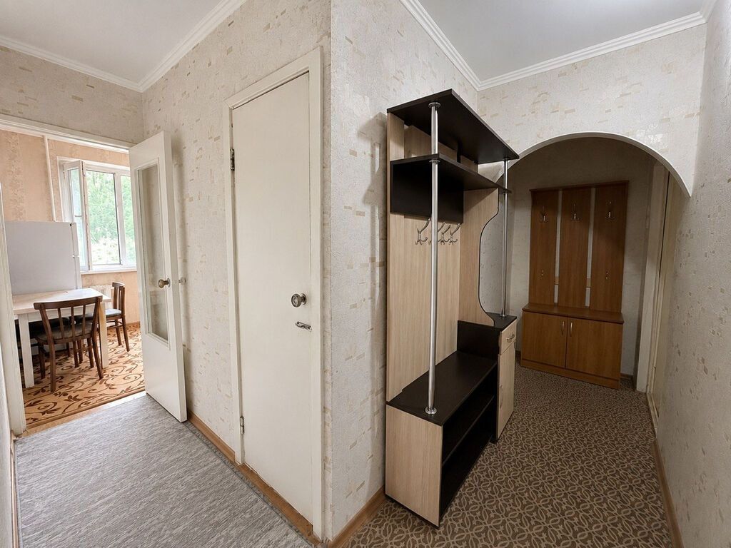 1 комната, 31 м², 8 мкр 104 серия, 4 этаж, Старый ремонт: фото 1