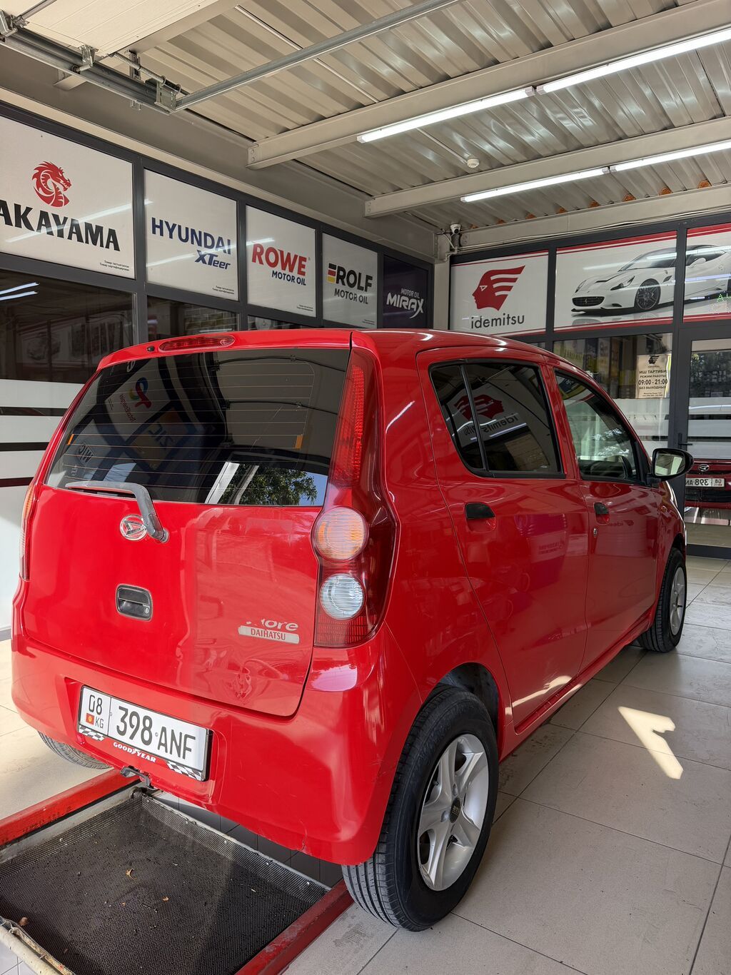 Daihatsu Cuore: 2009 г., 1 л, Механика, Бензин, Седан: фото 2