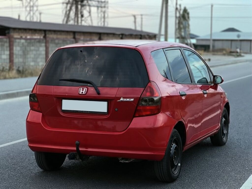 Honda Fit: 2002 г., 1.4 л, Механика, Бензин, Хэтчбэк: фото 8