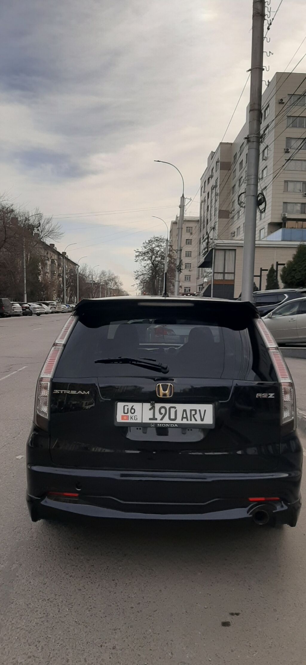 Honda Stream: 2009 г., 2 л, Автомат, Бензин: фото 4