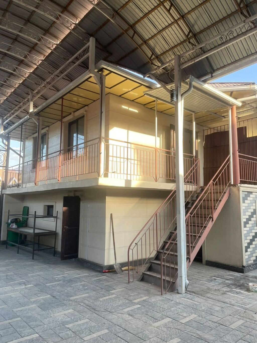 6 комнат и более, 500 м², 8 соток, Бишкек, Западный (новый) автовокзал Собственник: фото 3