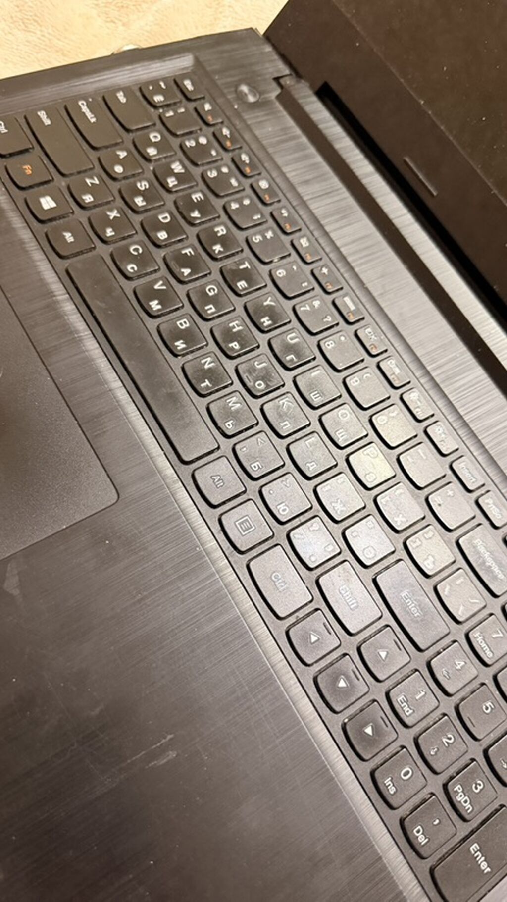Lenovo ноутбук (серия IdeaPad) - Экран: глянцевый, веб‑камера над: фото 3