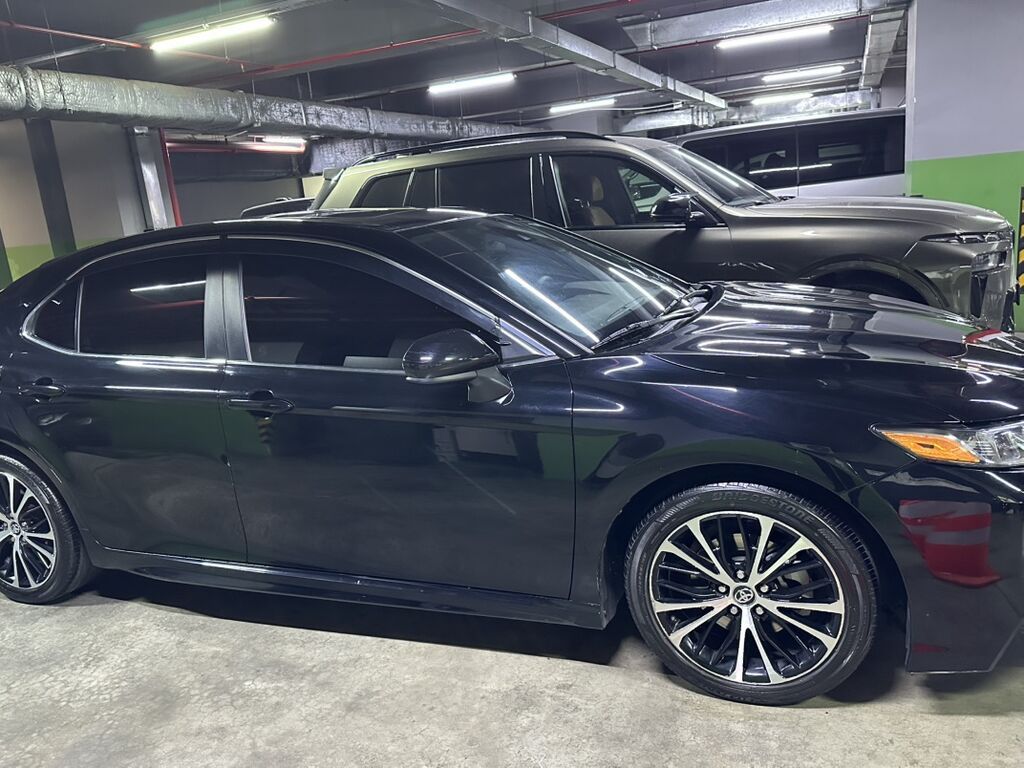 Toyota Camry: 2018 г., 2.5 л, Автомат, Бензин, Седан: фото 2