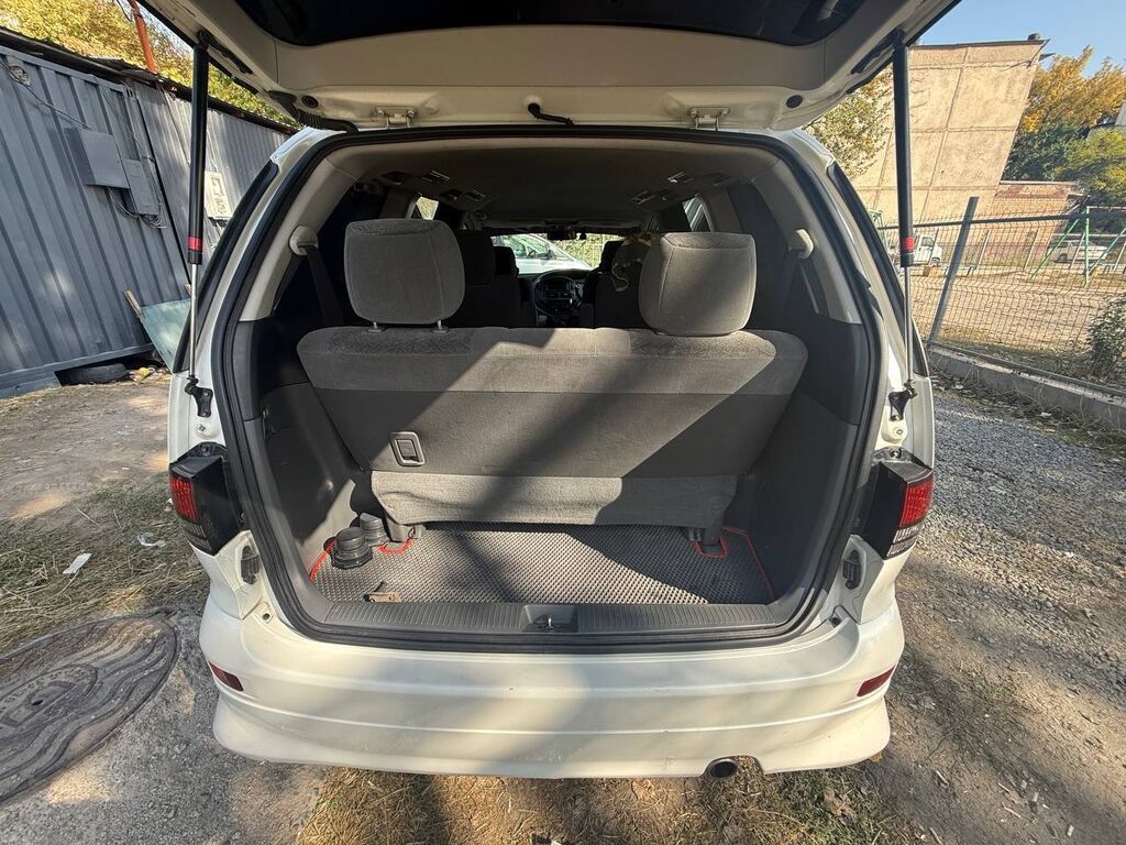 Toyota Estima: 2001 г., 3 л, Автомат, Бензин, Минивэн: фото 7