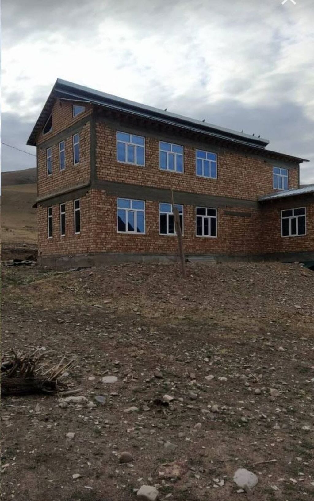 Продаю гостевой дом 300 м² в горах так же 1 эт.дом 100м² + очок кошару: фото 5