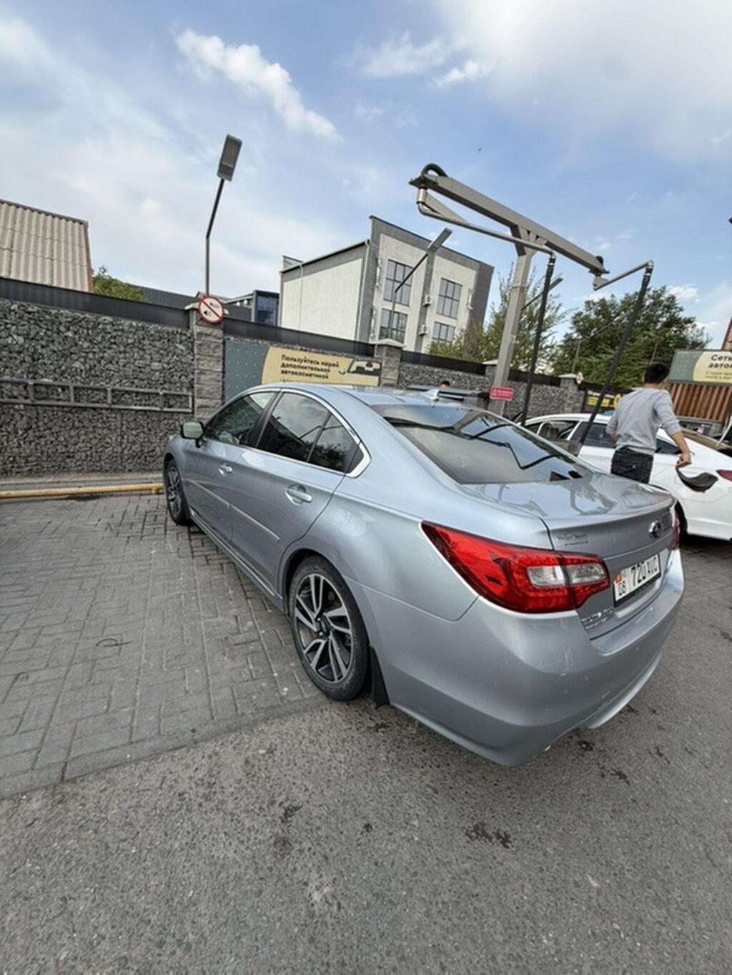 Subaru Legacy: 2017 г., Автомат, Седан: фото 1