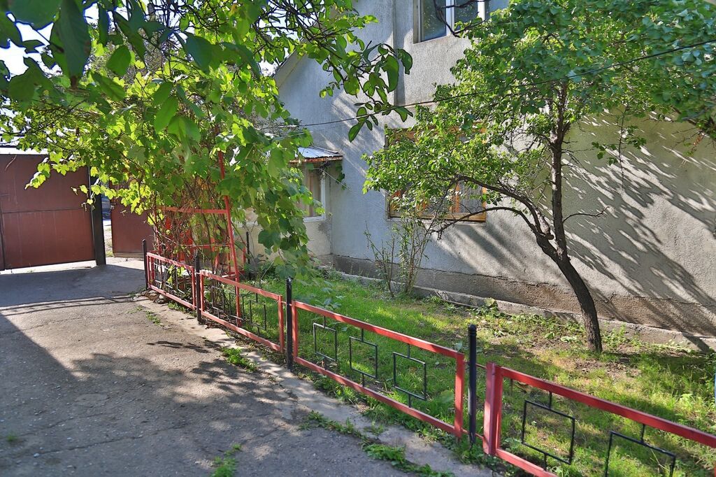 Продается финский дом г Каракол,9 сот. Имеется гараж,сарай с: фото 3