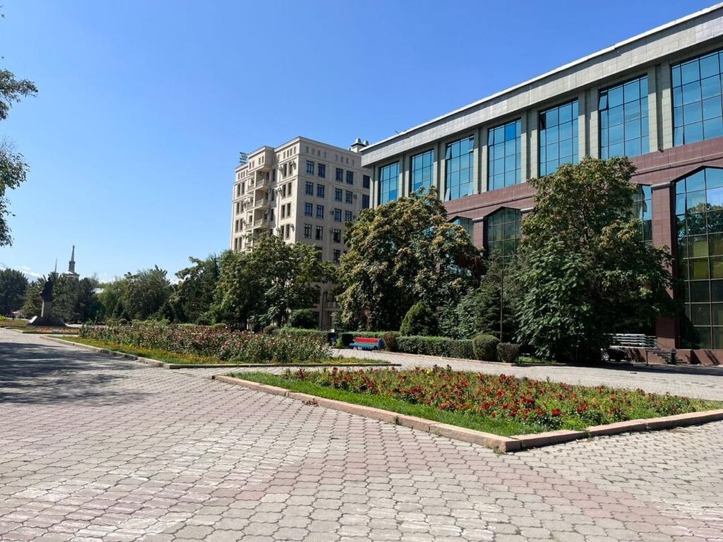 3 комнаты, 95 м², Сталинка, 3 этаж, Косметический ремонт: фото 3
