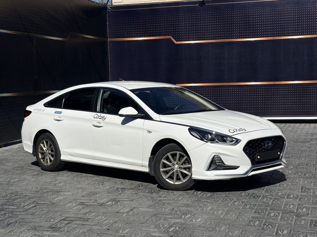 Hyundai Sonata: 2022 г., 2 л, Автомат, Бензин, Седан: фото 3