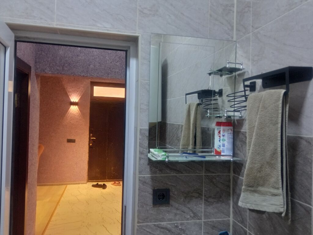 70 kv. m, 3 otaqlı, İnternet, İşıq, Su